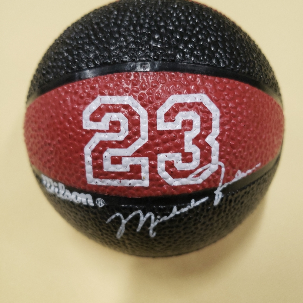 Vintage Avon Wilson Michael Jordan # 23 Watch